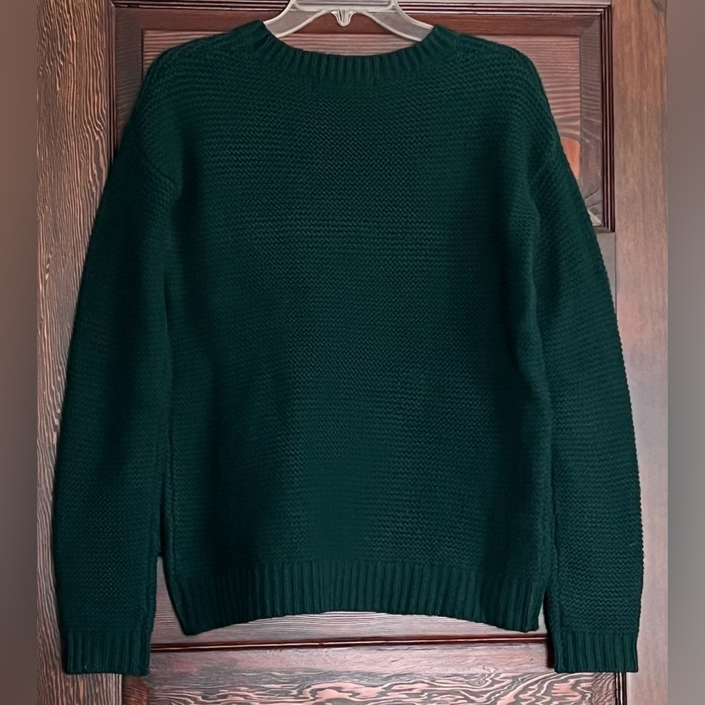 Forever 21 Crewneck Sweater (Small)